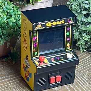Atari Classic Vintage Inspired Q*Bert Hand Held Electronic Videogame